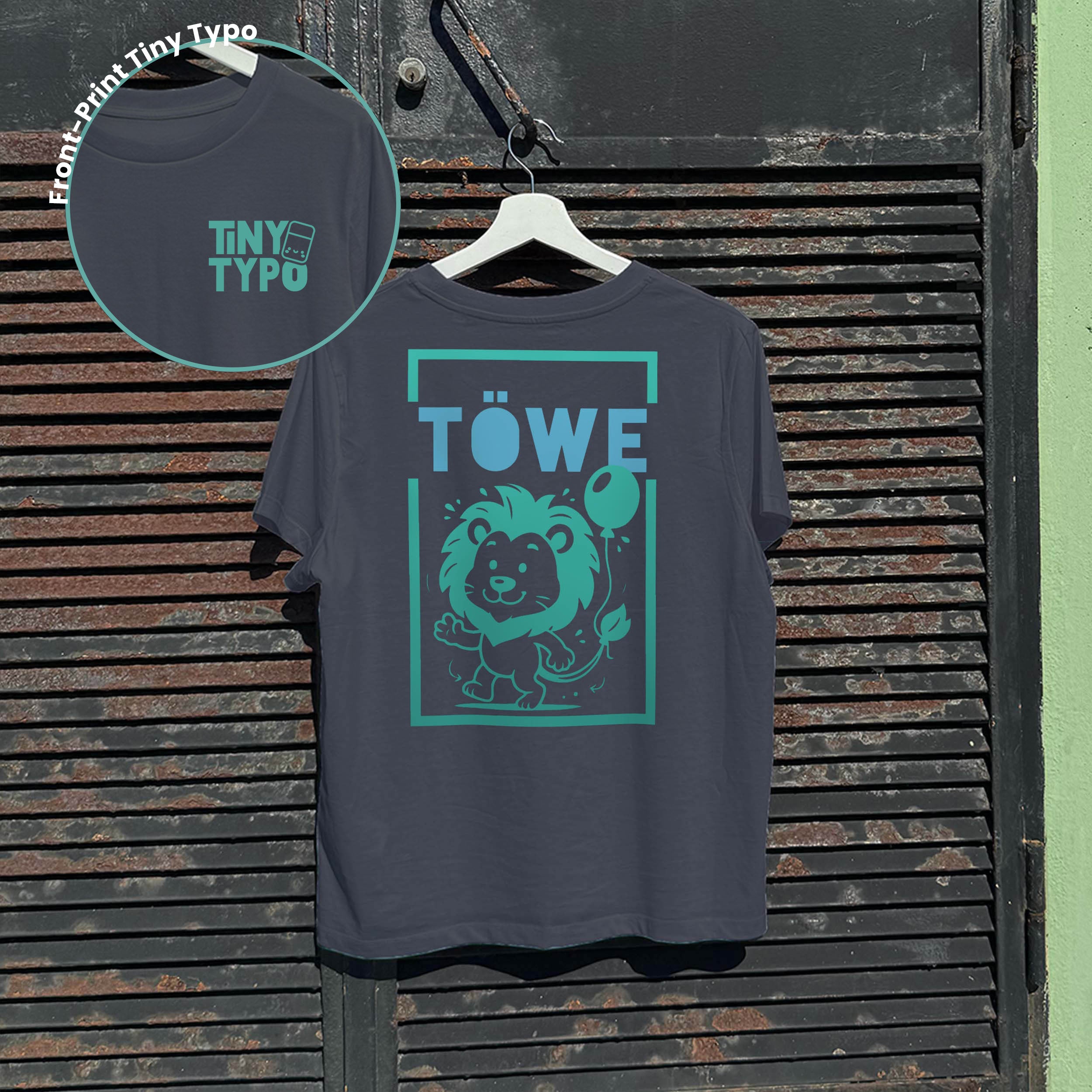 Töwe Löwe T-Shirt – Bio, handbedruckt, kurz und gut, Anthrazit, Tiny Typo