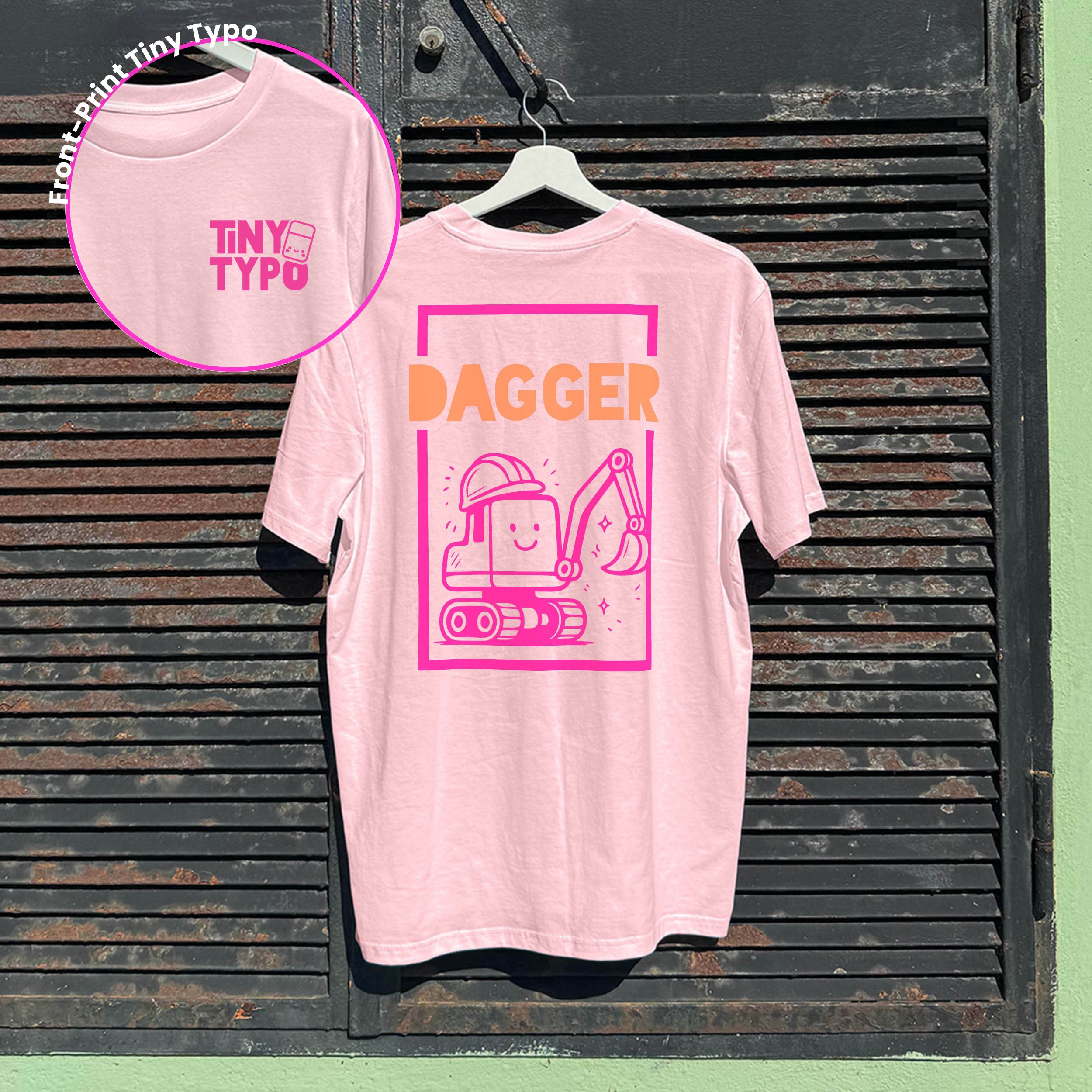 Dagger Bagger Bio-T-Shirt – handbedruckt, nachhaltig, lang und lässig, rosa, Tiny Typo
