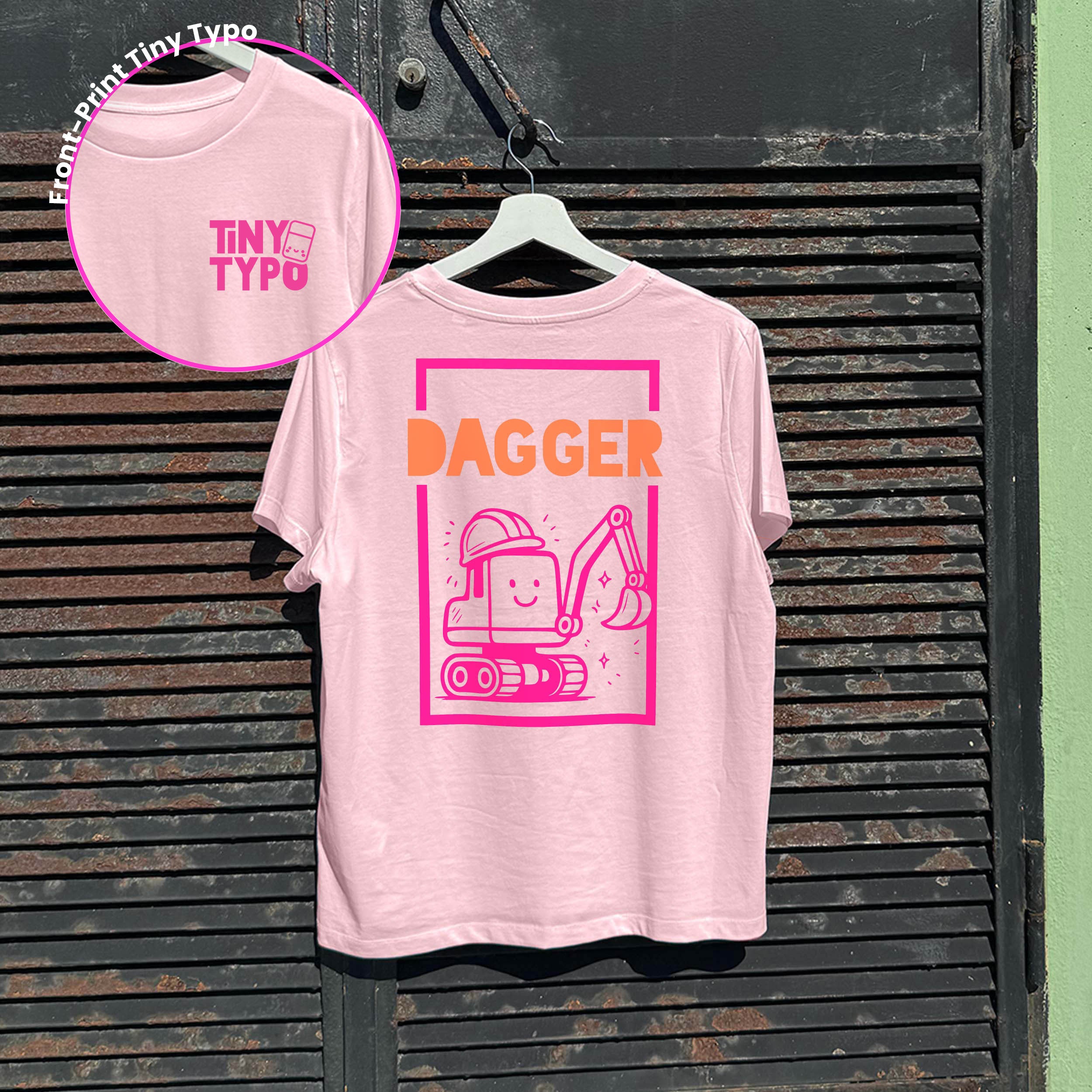 Dagger Bagger Bio-T-Shirt – handbedruckt, nachhaltig, kurz und gut, rosa, Tiny Typo