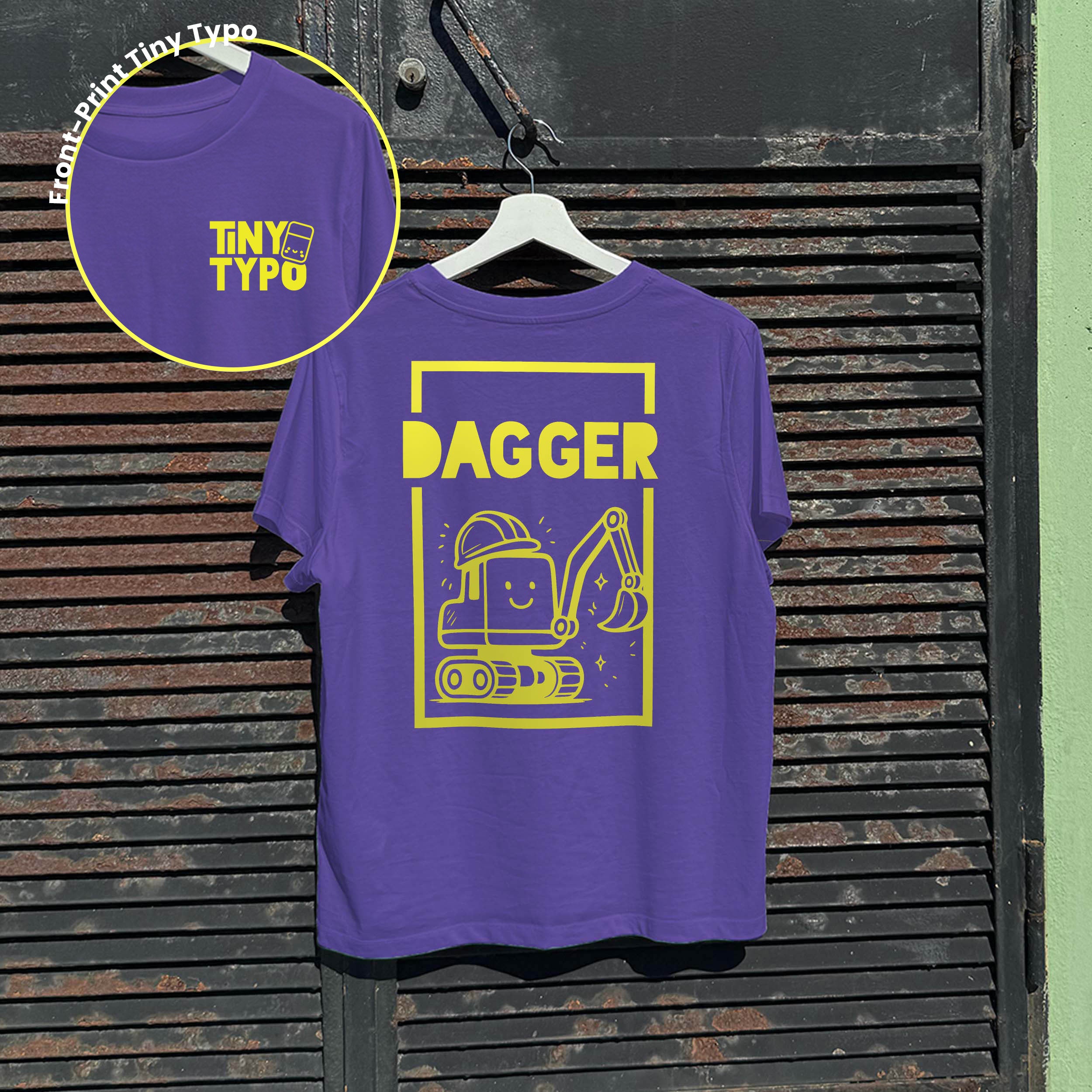 Dagger Bagger Bio-T-Shirt – handbedruckt, nachhaltig, kurz und gut, lila, Tiny Typo